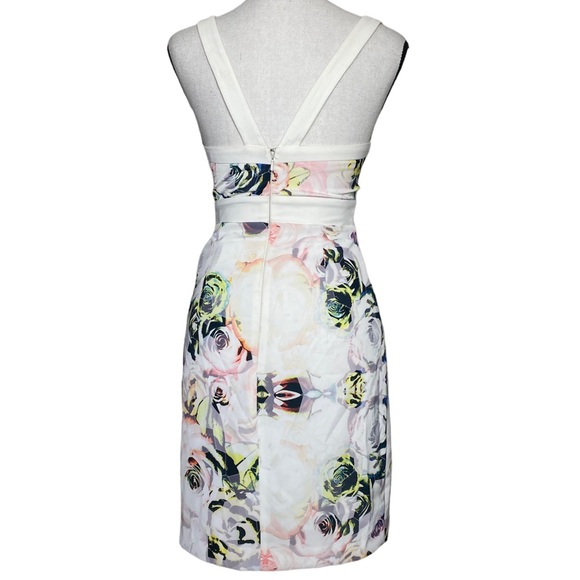 Minty Meets Munt Floral Mesh Panel Mini Dress - Picture 4 of 8